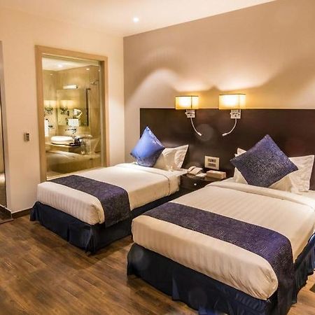 Amara Gateway Hotel 莫拉达巴德 外观 照片