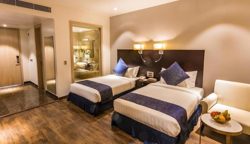 Amara Gateway Hotel 莫拉达巴德 外观 照片