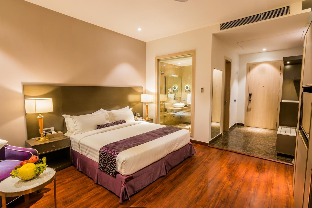 Amara Gateway Hotel 莫拉达巴德 外观 照片