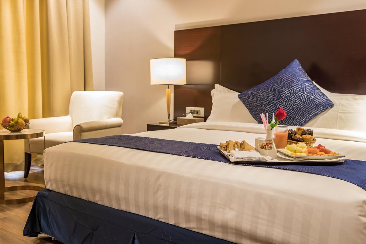 Amara Gateway Hotel 莫拉达巴德 外观 照片
